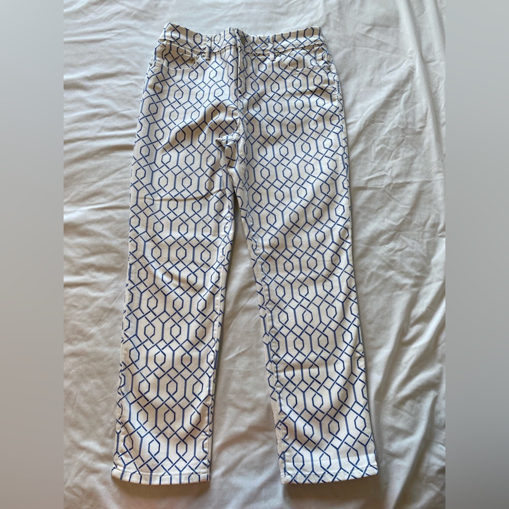 Chico’s Slimming Trellis Tile Girlfriend crop size 0 - Picture 3 of 12
